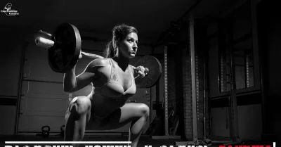 Девушка со штангой