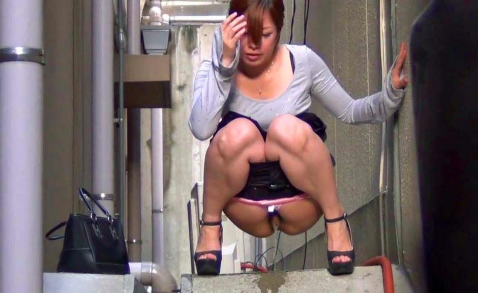 Подглядывание в туалете япония