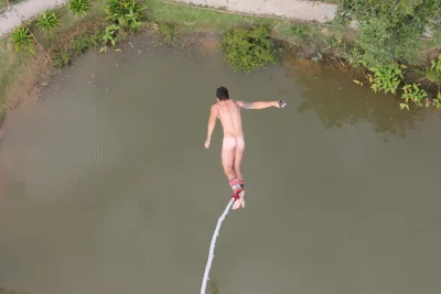 Прыгать с тарзанки