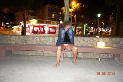 Голышом на улице