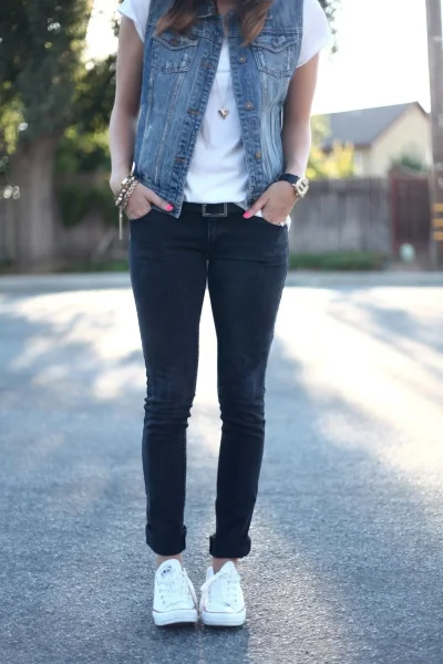 Джинсовая безрукавка женская