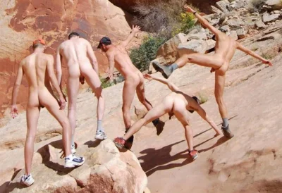 Голые спортсмены