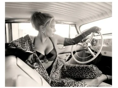 Ретро авто и девушки