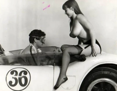 Вызывающие чулки ретро