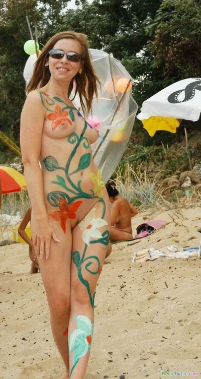 Разрисованные нудисточки