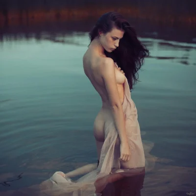 Фотографии ню