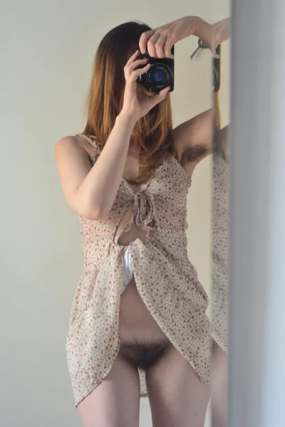 Селфи волосатых девочек