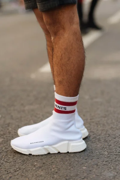 Высокие носки под кроссовки женские