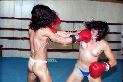 Женская борьба наголо