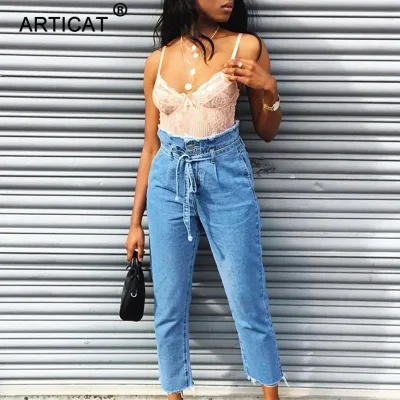 Топ и джинсы