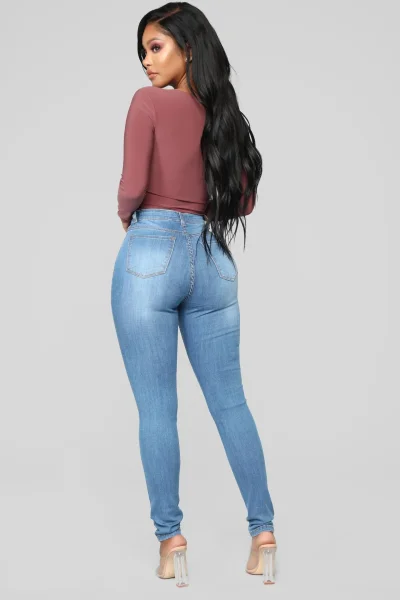 Джанет гузман в джинсах