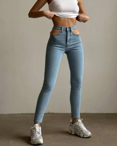 Узкие джинсы