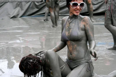 Фестиваль грязи в южной корее девушка