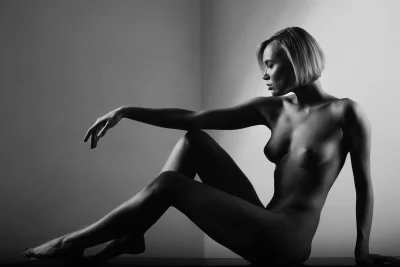Студийная эротическая фотосессия