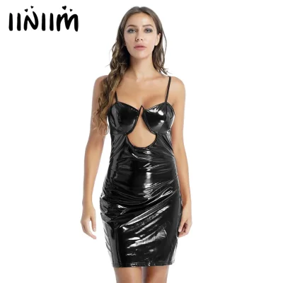 Латекс платья с вырезом