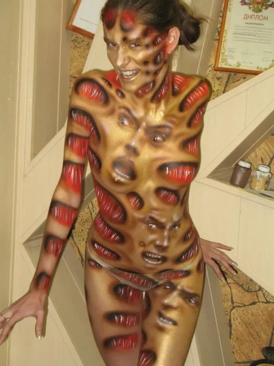 Эротический бодиарт