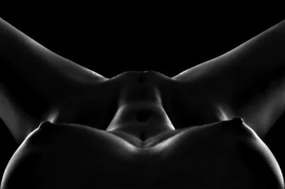 Черно белая эротика