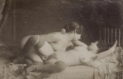 Старые порнографические снимки