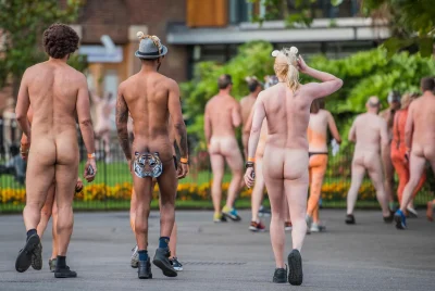 Голые девки на roskilde naked run festival