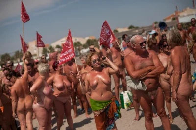 Город нудистов