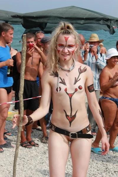 Фестиваль нудистов