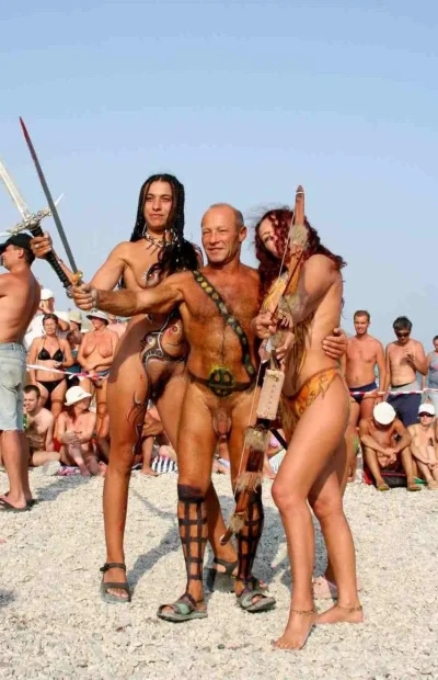 Нудистский день нептуна