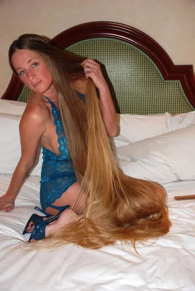 Leona longhairdivas