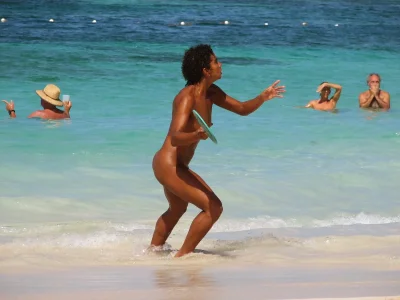 Пляжи нудистов