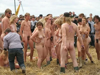 Фестиваль голых свингеров