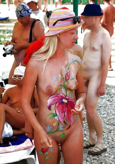 Бодиарт нудистов