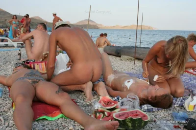 Порно нудистский пляж
