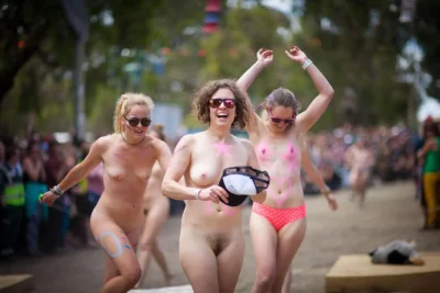 Фестиваль нудистов