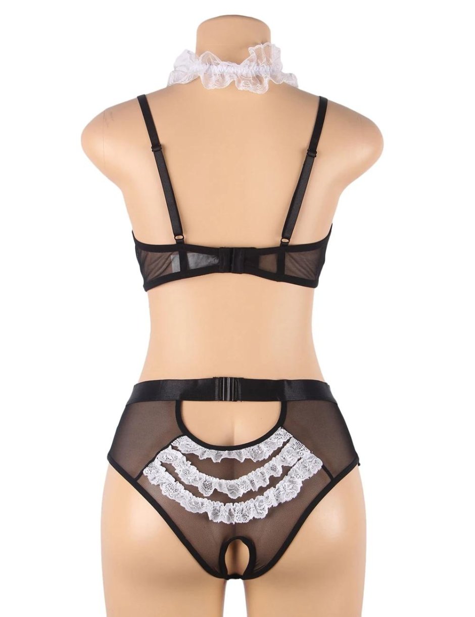 Костюм горничной с вырезом