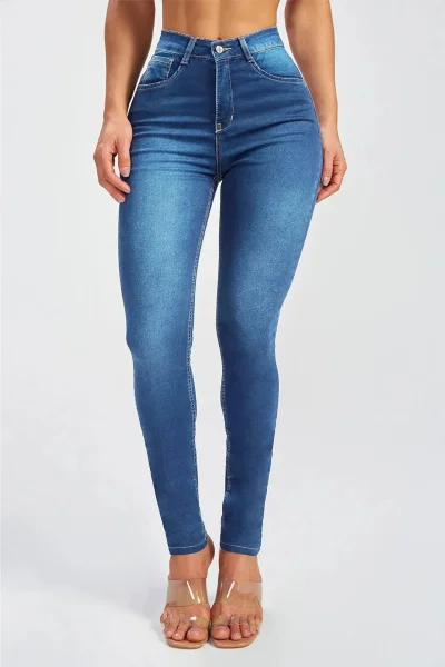 Узкие джинсы