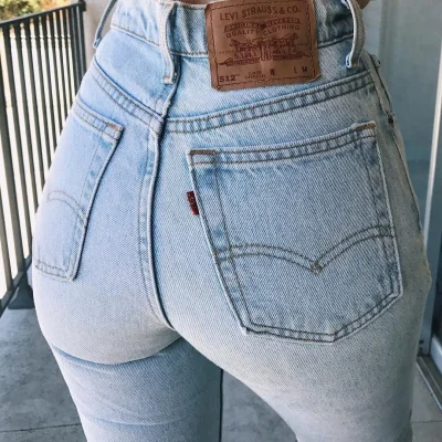 Попы в джинсах с высокой талией