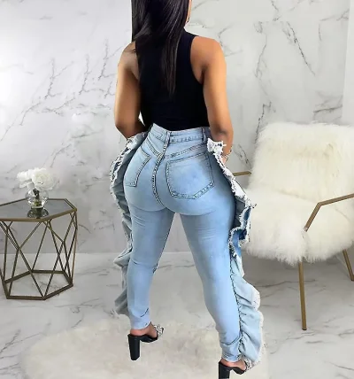 Рваные джинсы с высокой талией