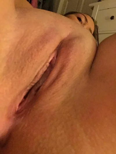 Популярная девушка