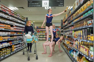 Девушка в магазине