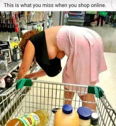 Нагнулась в магазине