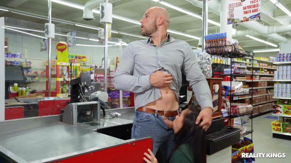 Секс в супермаркете