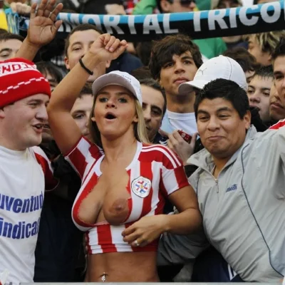 Болельщицы сборной парагвая