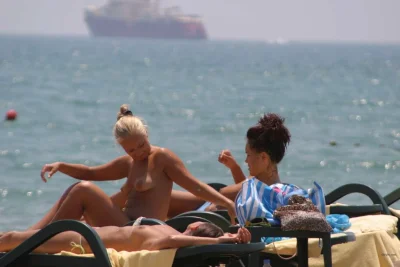 На пляже порно