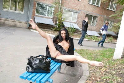 Порно брюнетка