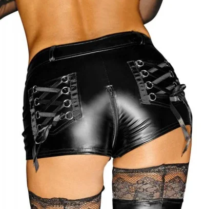 Кожаные шорты женские