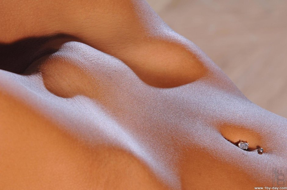 Красивые гладкие лобки девушек