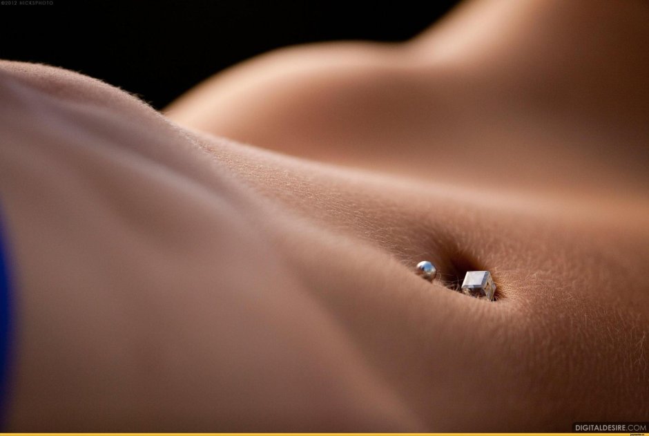 Джессика альба пирсинг пупка