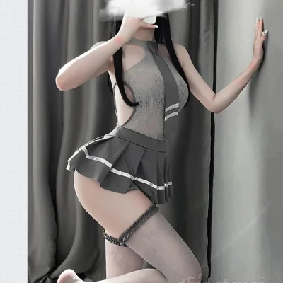 Девушки в сексуальном костюме