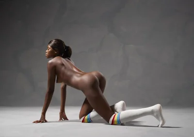 Чернокожие спортсменки ню