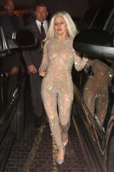 Леди гага эпатажные наряды