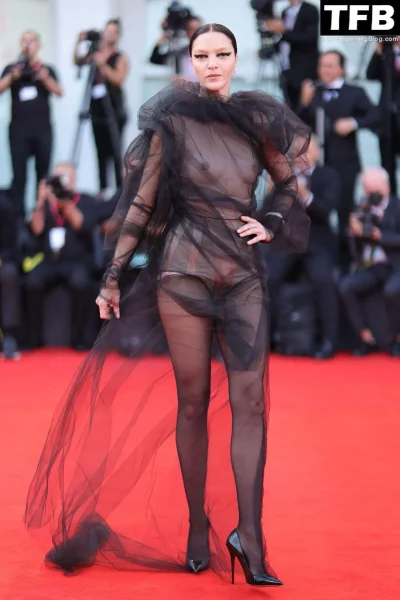 Мариякарла босконо на венецианском фестивале